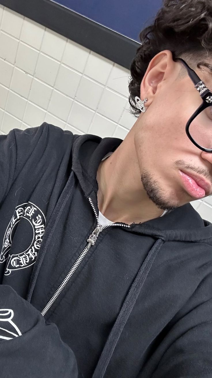 Dual Bundle — Gray-Silver + Black-Silver Glasses